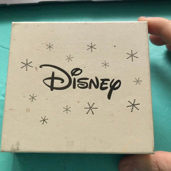 Disney Olaf Necklace, New. - Picture 1 of 3